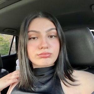 Meet your Posher, Aria